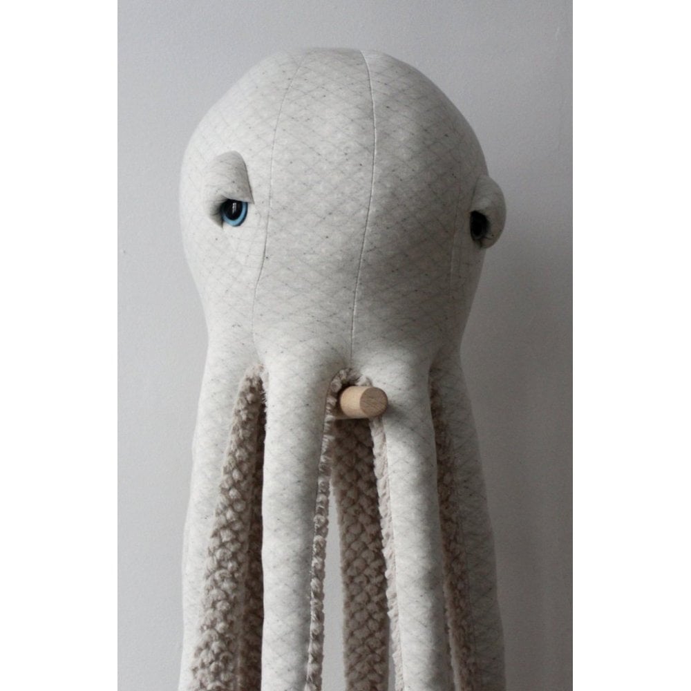 ALBINO OCTOPUS