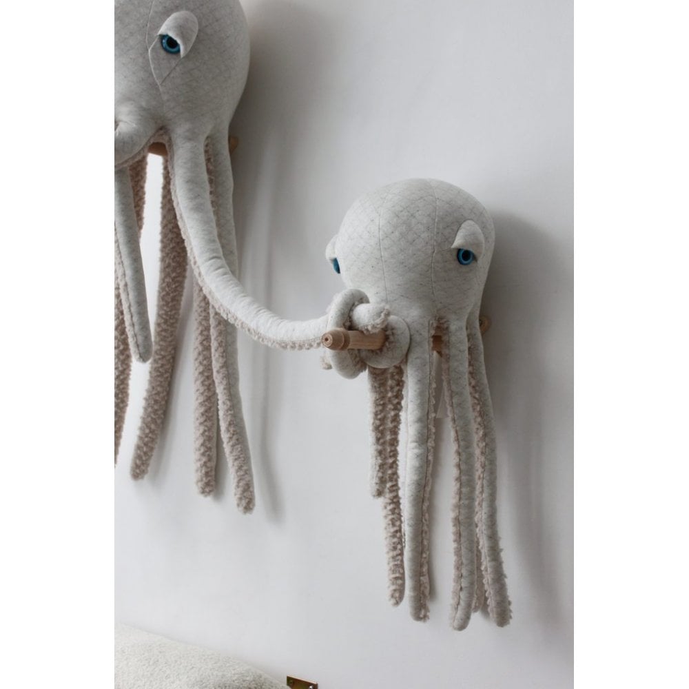 ALBINO OCTOPUS