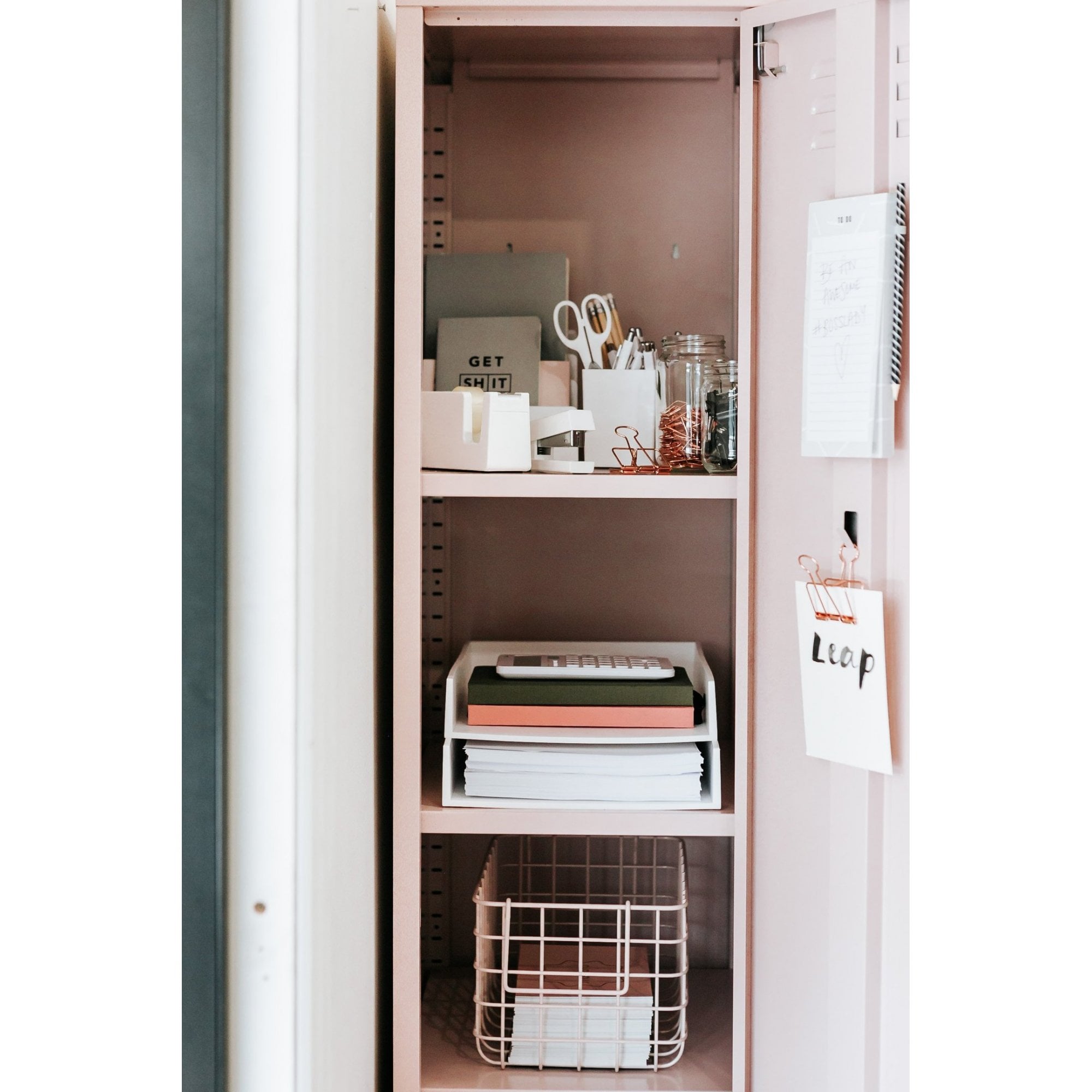 THE SKINNY LOCKER