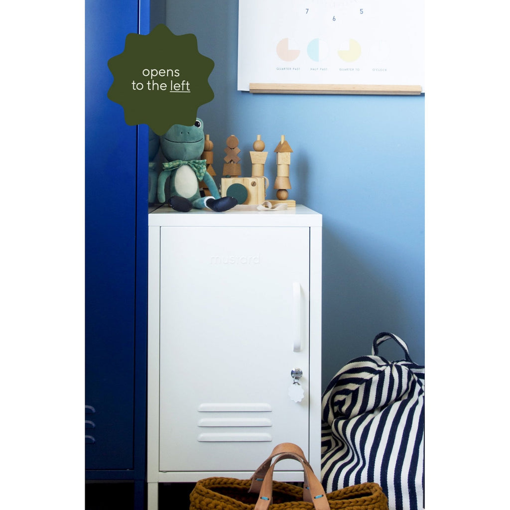 THE SHORTY LOCKER TO THE LEFT