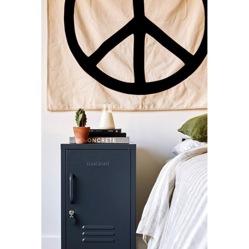 THE SHORTY LOCKER