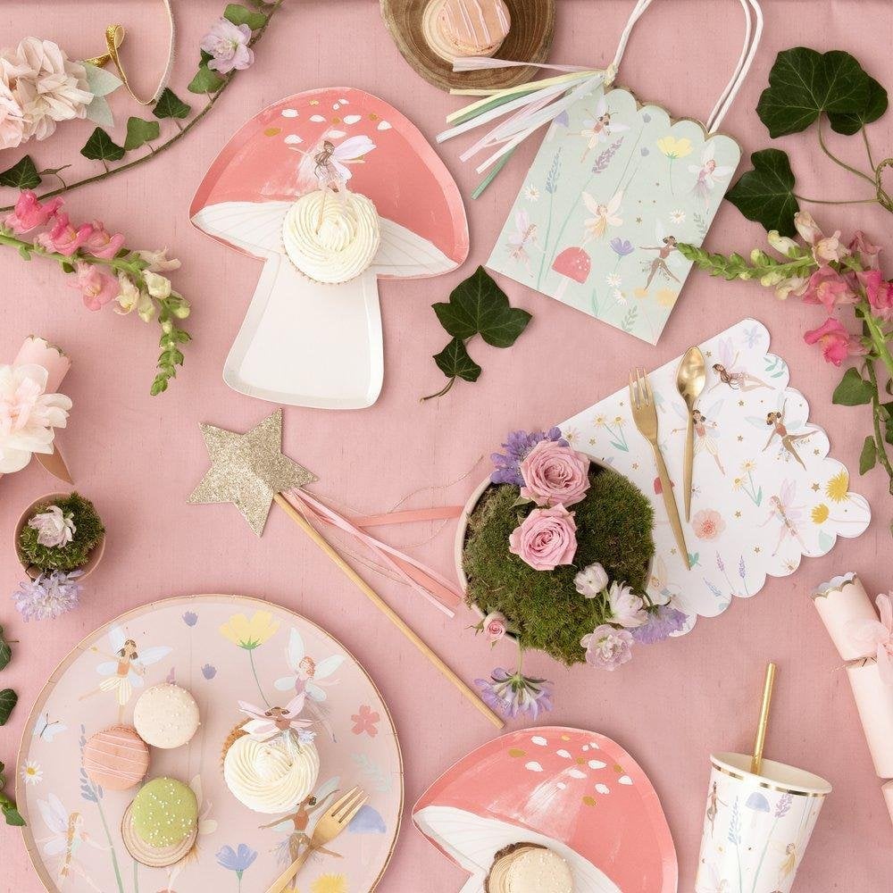 16 LARGE FAIRY NAPKINS