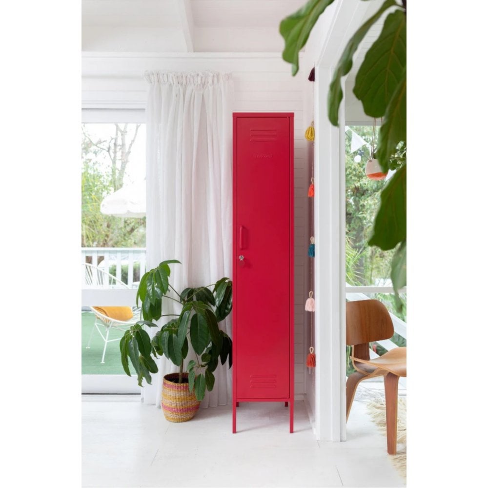 THE SKINNY LOCKER