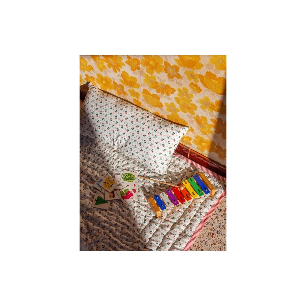 REVERSIBLE QUILTED BLANKET - GOLDEN FLOWERS