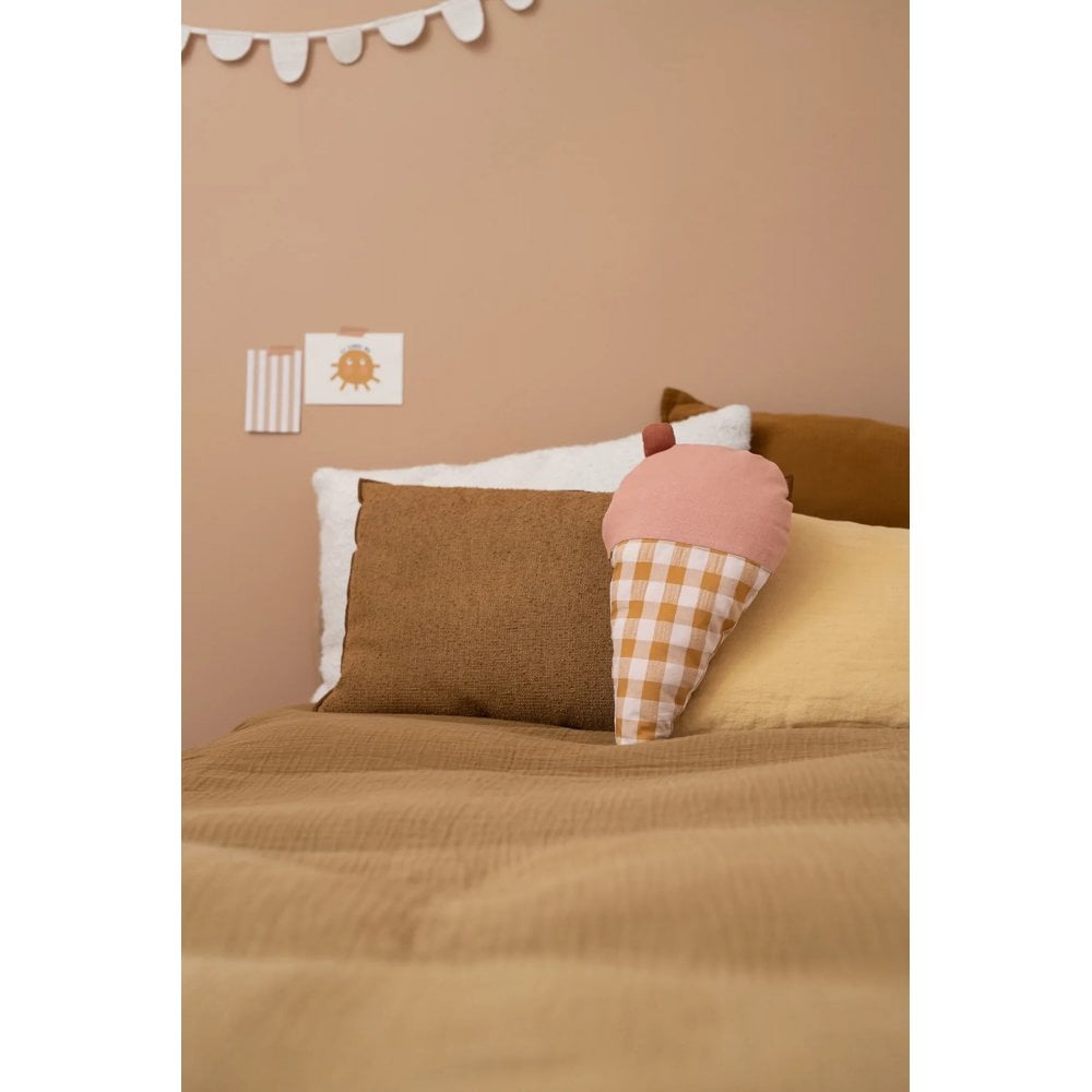 ICE CREAM CUSHION AND WALL HANGING
