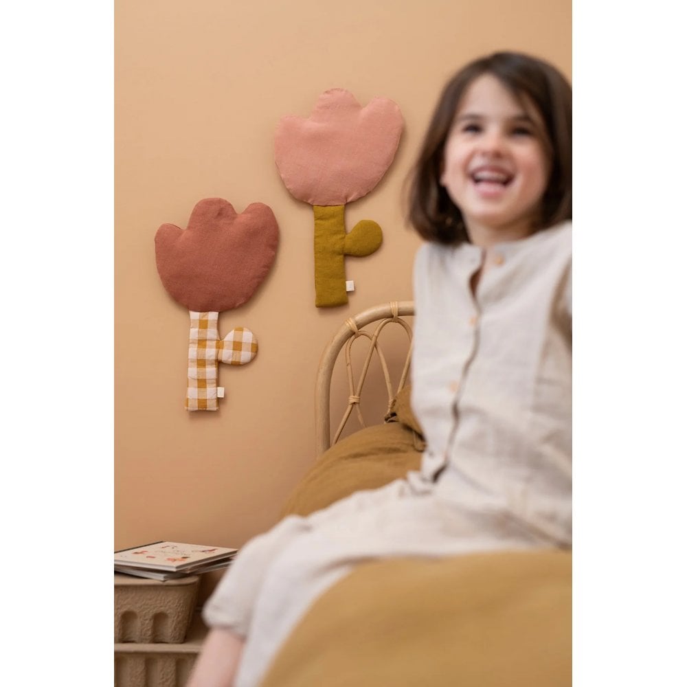 FLOWER CUSHIONED WALL HANGING