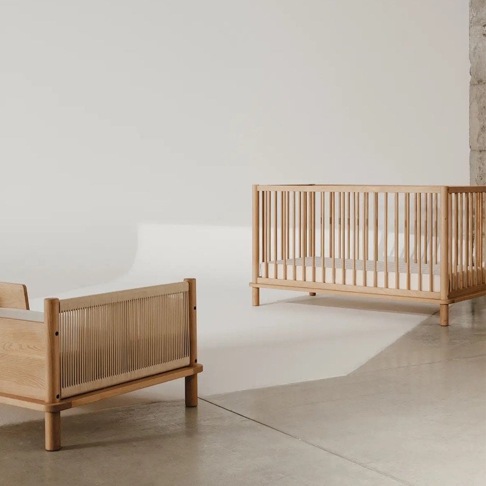 LATITUDE EVOLVING SOLID OAK WOOD CRIB COT BED