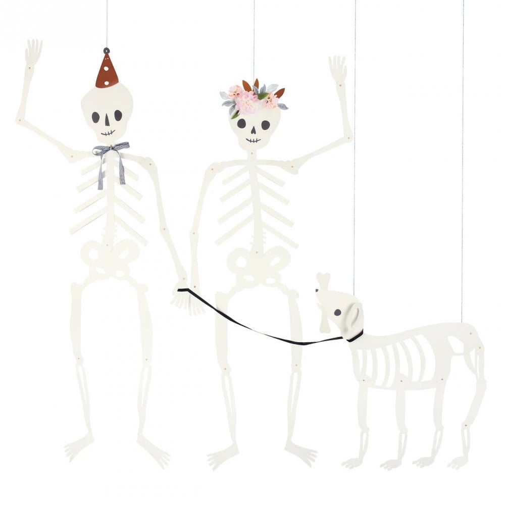 GIANT HALLOWEEN JOINTED SKELETONS WITH DOG