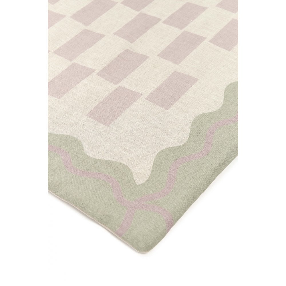 QUILT BLANKET IN FRENCH LINEN VIBES