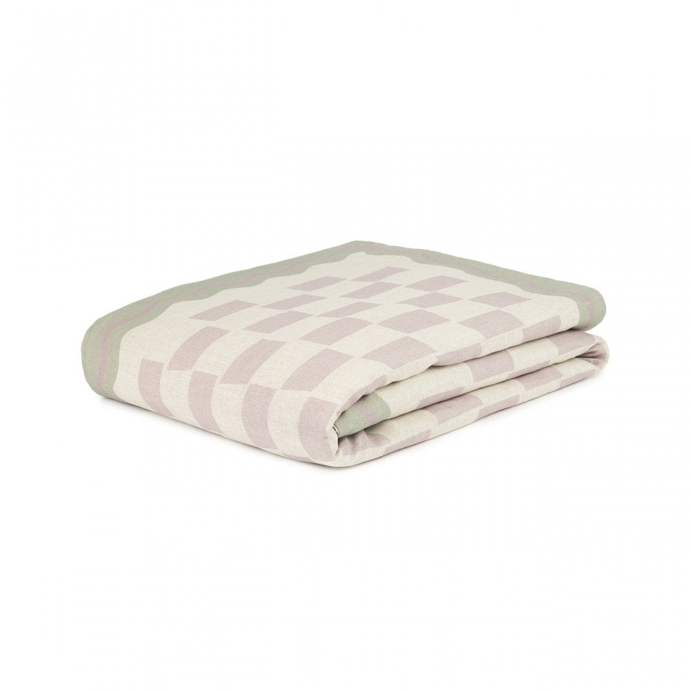 QUILT BLANKET IN FRENCH LINEN VIBES