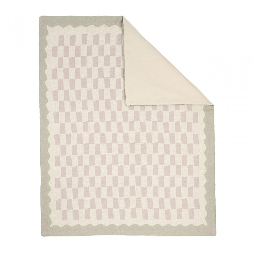 QUILT BLANKET IN FRENCH LINEN VIBES