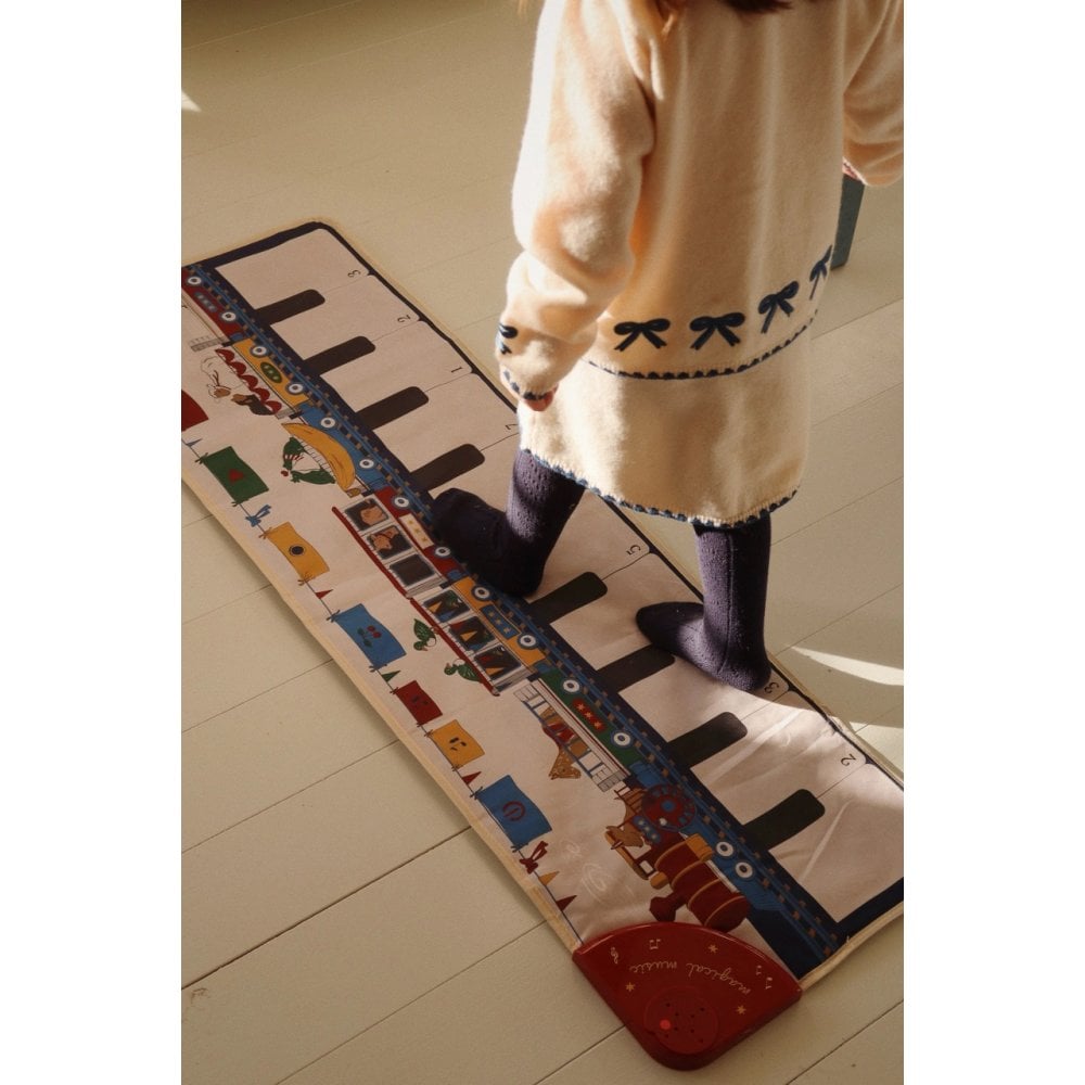 FLOOR PIANO
