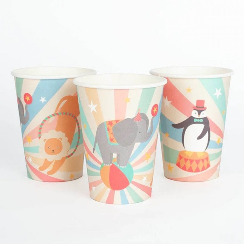8 CUPS - CIRCUS