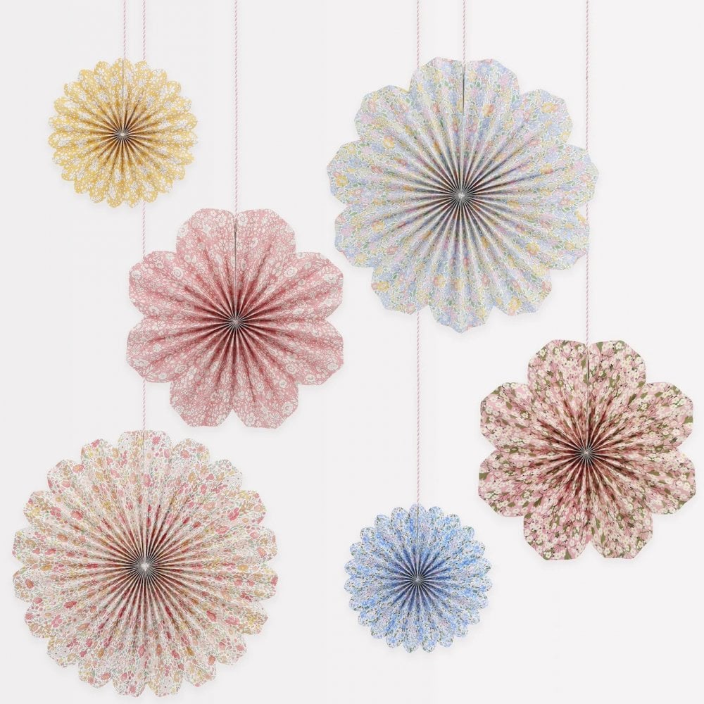 LIBERTY PINWHEEL DECORATIONS
