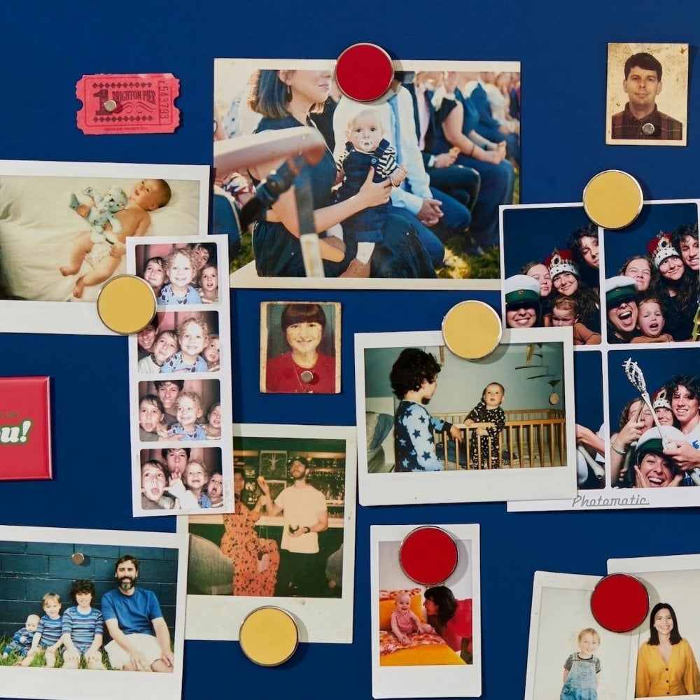 THE BUTTONS