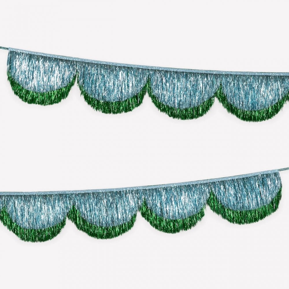 BLUE TINSEL SCALLOP GARLAND