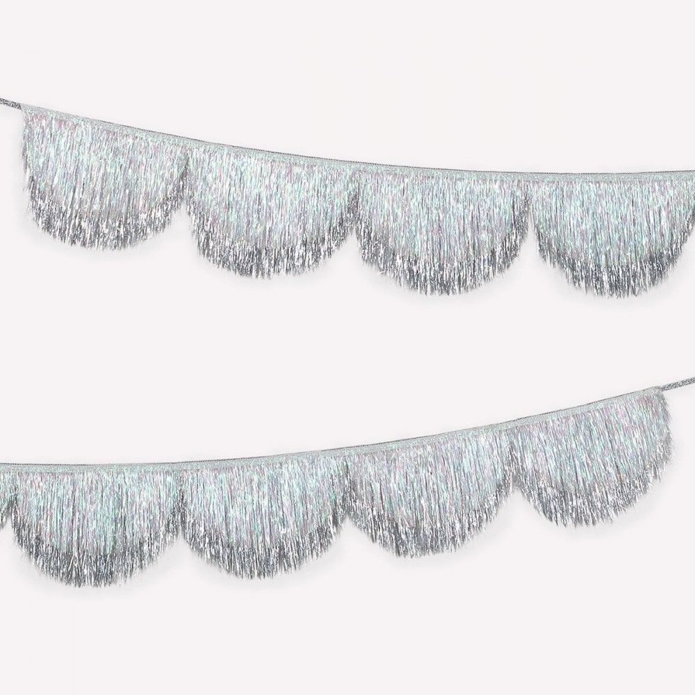 SILVER IRIDESCENT TINSEL SCALLOP GARLAND