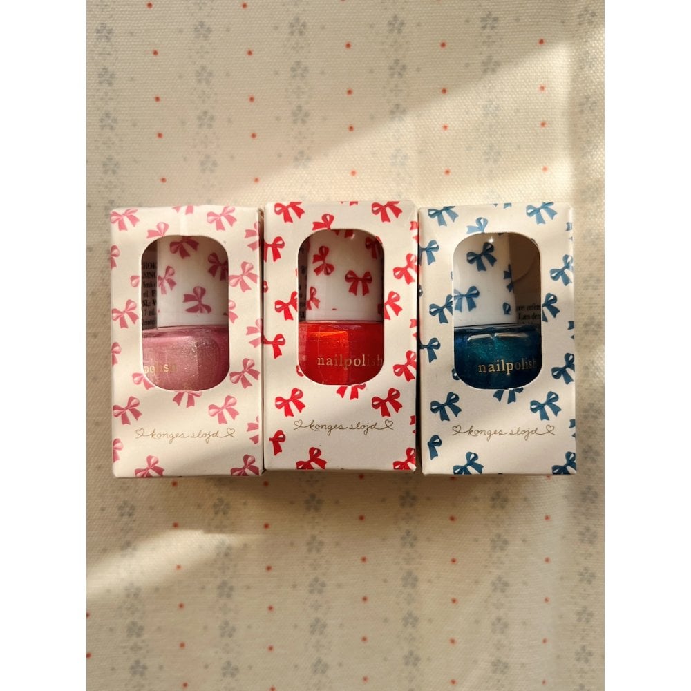 TWINKLE PEEL OFF NAIL POLISH