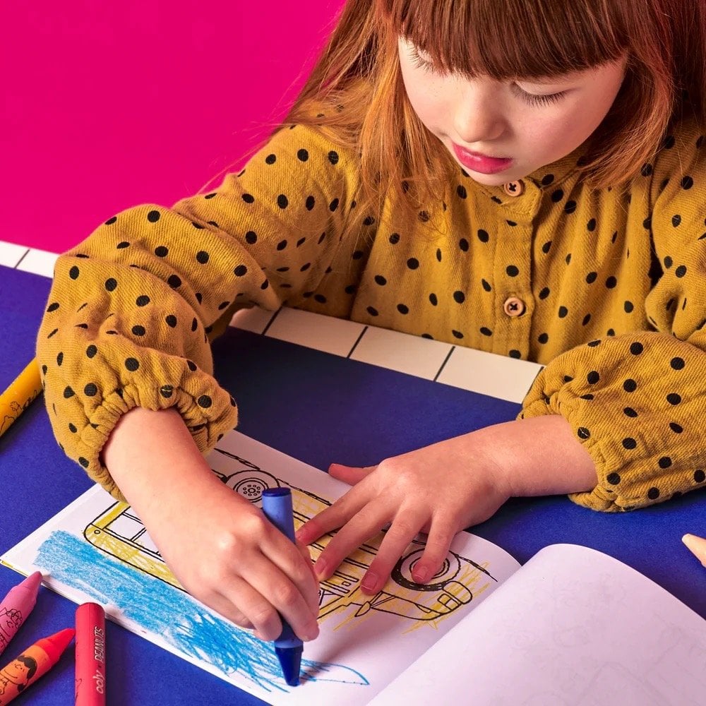 OOLY x PEANUTS SNOOPY SCHOOL COLOURING TRAVEL KIT (3 YEARS+)