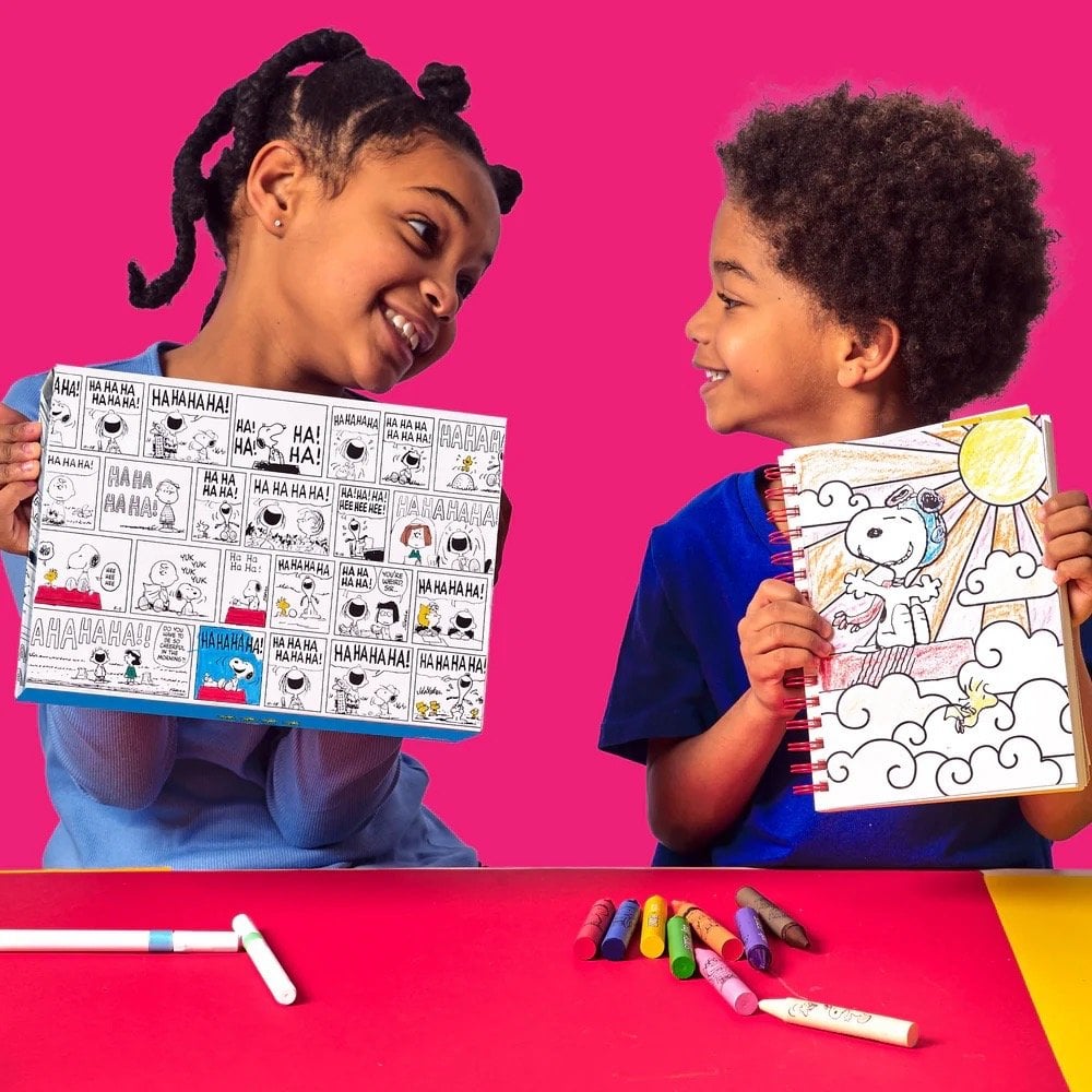 OOLY x PEANUTS ART SUPPLIES - COLOUR YOUR OWN CASE (3 YEARS+)