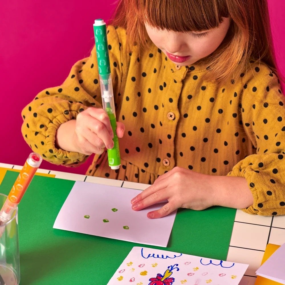 OOLYx PEANUTS DOUBLE ENDED BRUSH + STAMP MARKERS (4 YEARS+)