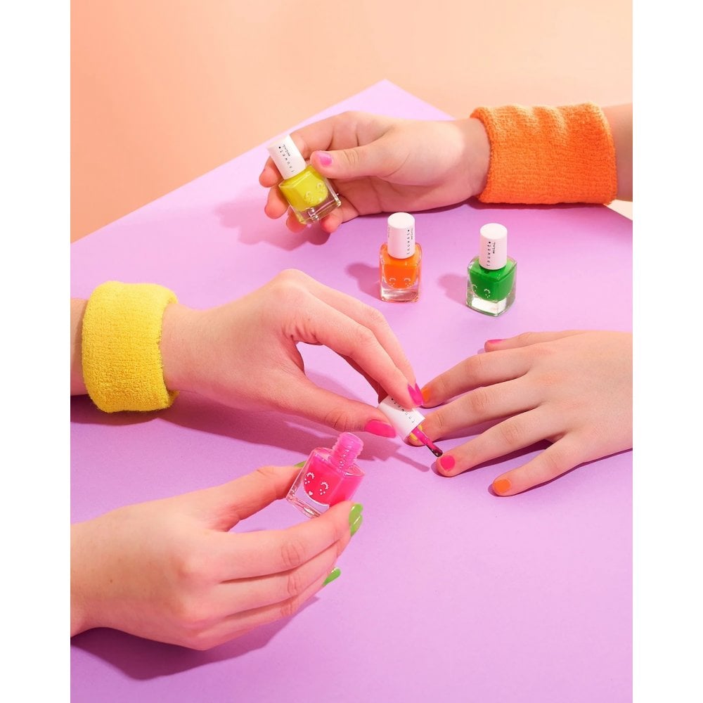 CHILDREN'S SCENTED NAIL POLISH