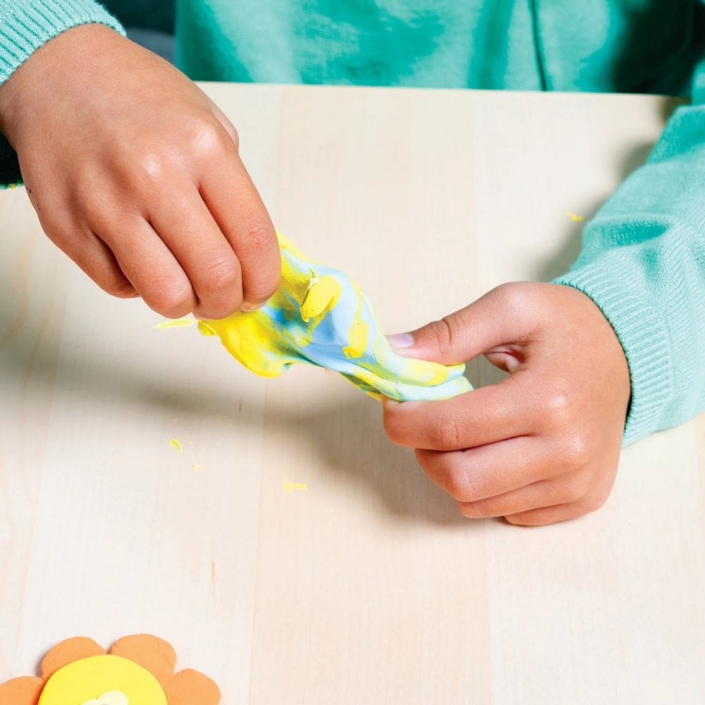 CREATIBLES DIY AIR DRY CLAY KIT - 24 COLOURS + TOOLS