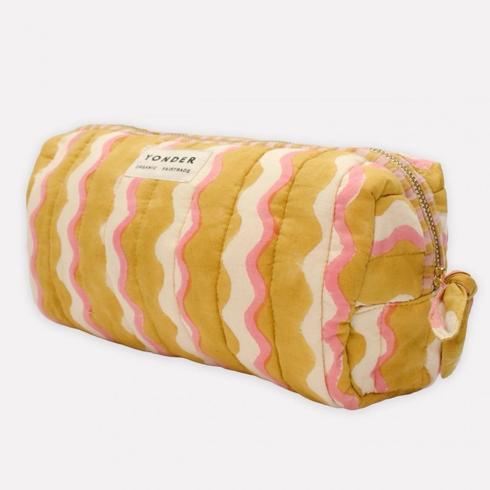 QUILTED WASH BAG