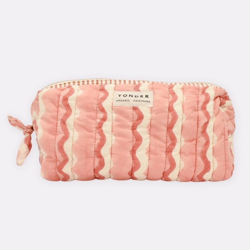QUILTED WASH BAG