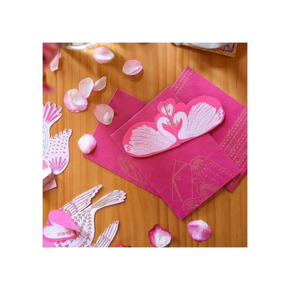 KISSING SWANS CARD