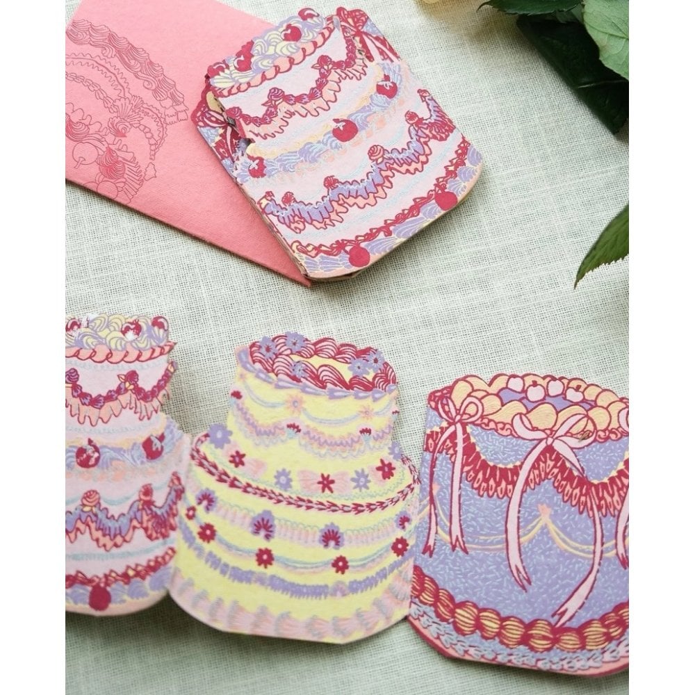 CAKE CONCERTINA CARD