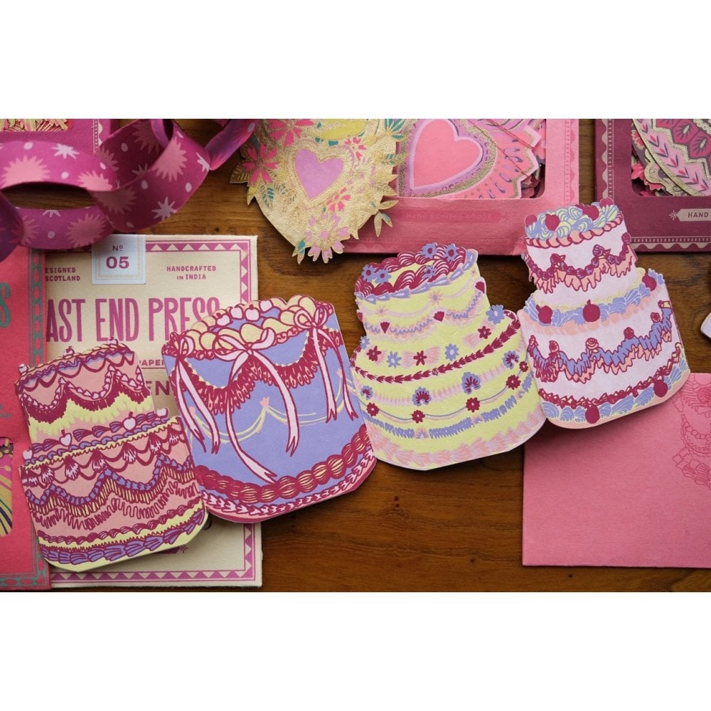 CAKE CONCERTINA CARD