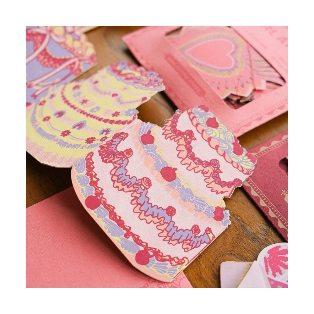 CAKE CONCERTINA CARD