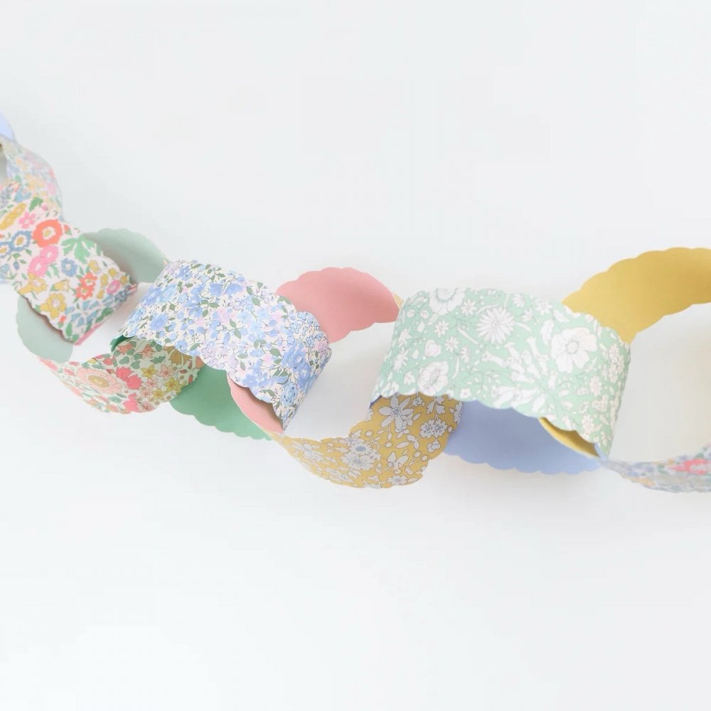 LIBERTY SCALLOPED PAPER CHAINS SET