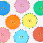 8 WIGGLE EDGE HAPPY BIRTHDAY PLATES