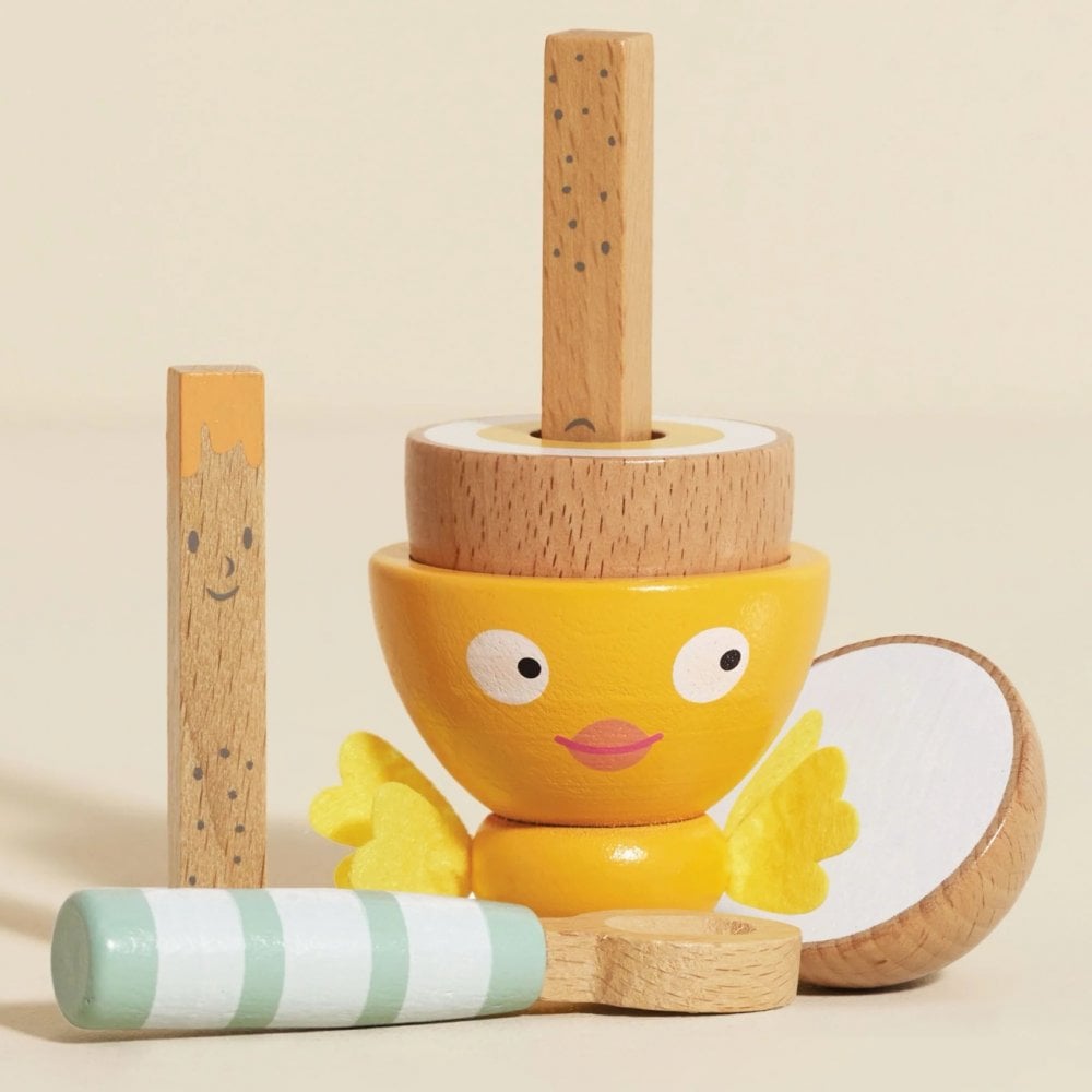 WOODEN EGG CUP + SOLDIERS