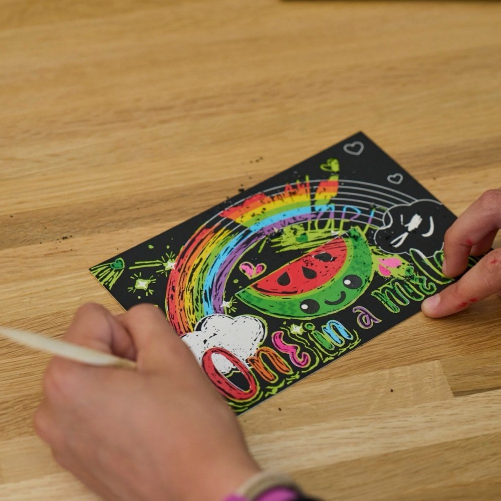 SCRATCH + SCRIBBLE ART KIT - SAFARI PARTY
