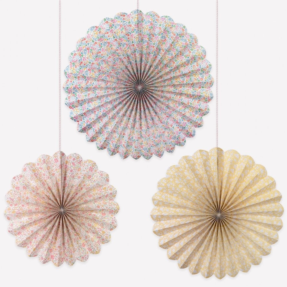 LIBERTY GIANT PINWHEEL DECORATIONS