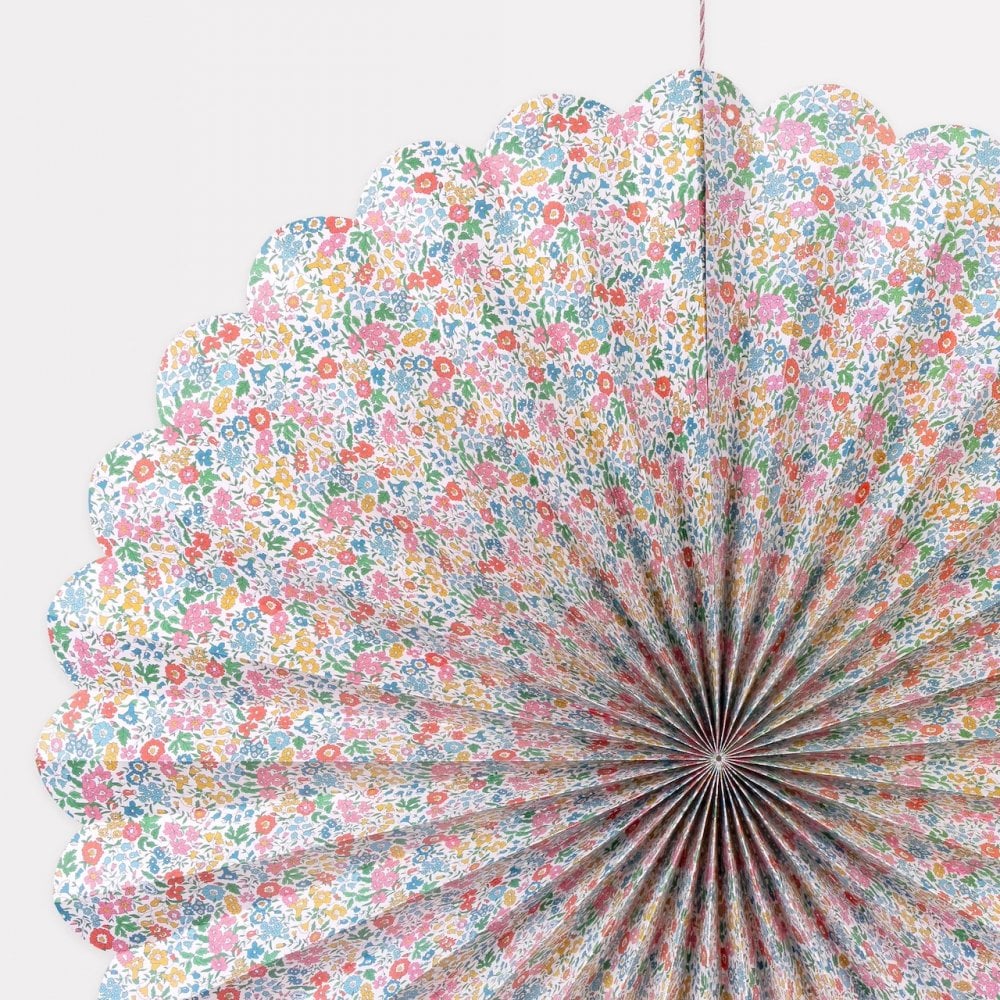 LIBERTY GIANT PINWHEEL DECORATIONS