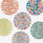 6 LIBERTY GARDEN REUSABLE SMALL PLATES