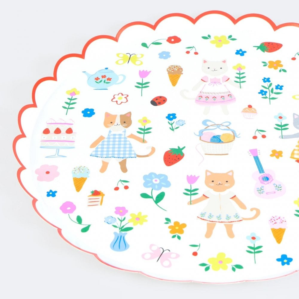 8 KITTEN CLUB DINNER PLATES