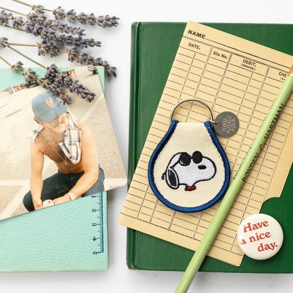 SNOOPY JOE COOL PATCH KEYRING