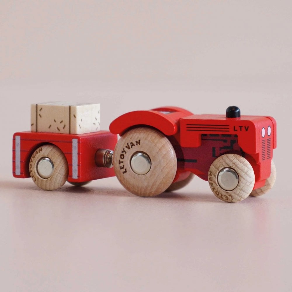 No. 34 GT190 TILLY WOODEN TRACTOR