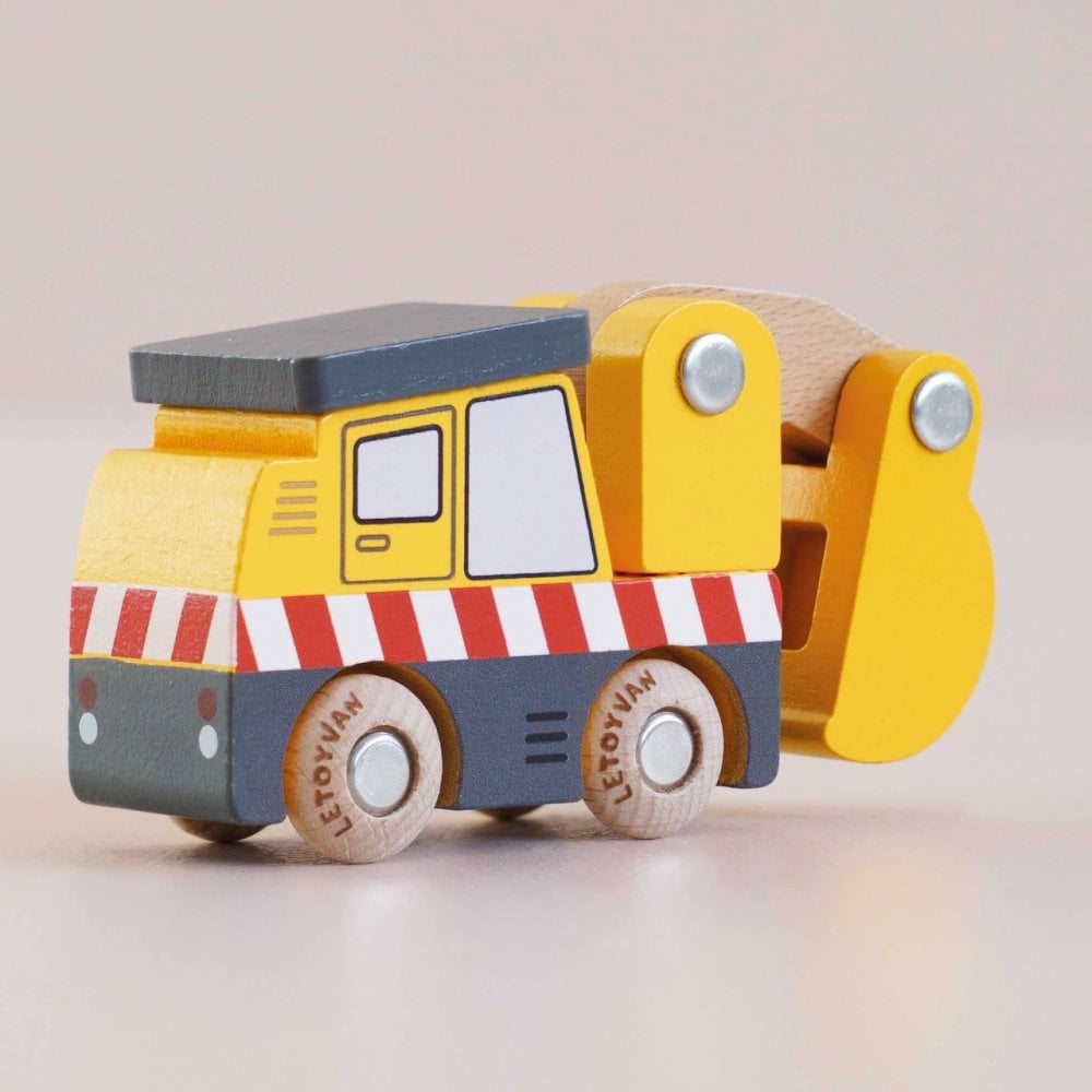 No. 37 GT210 EDDIE EXCAVATOR
