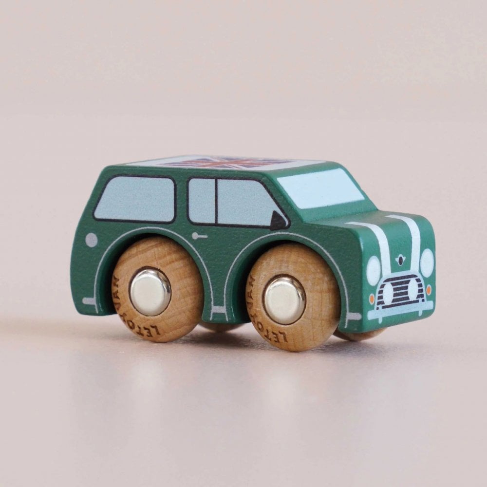 No. 7 GT45 MOLLY - WOODEN CAR