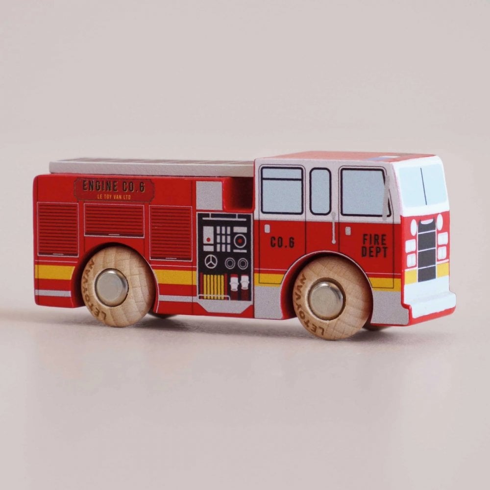 No. 44 GT270 QUINN WOODEN FIRE ENGINE