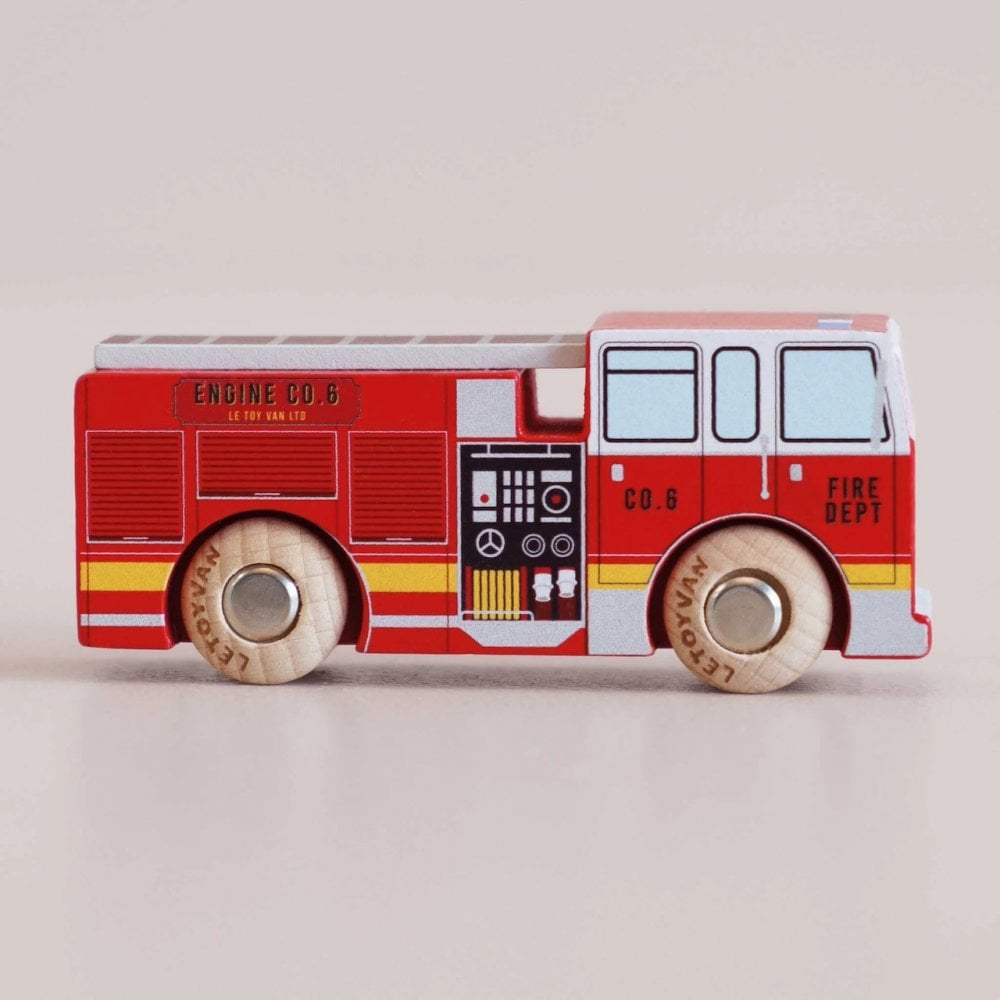 No. 44 GT270 QUINN WOODEN FIRE ENGINE
