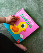 THIS LITTLE DUCKLING BOARD BOOK (0-2 YEARS)