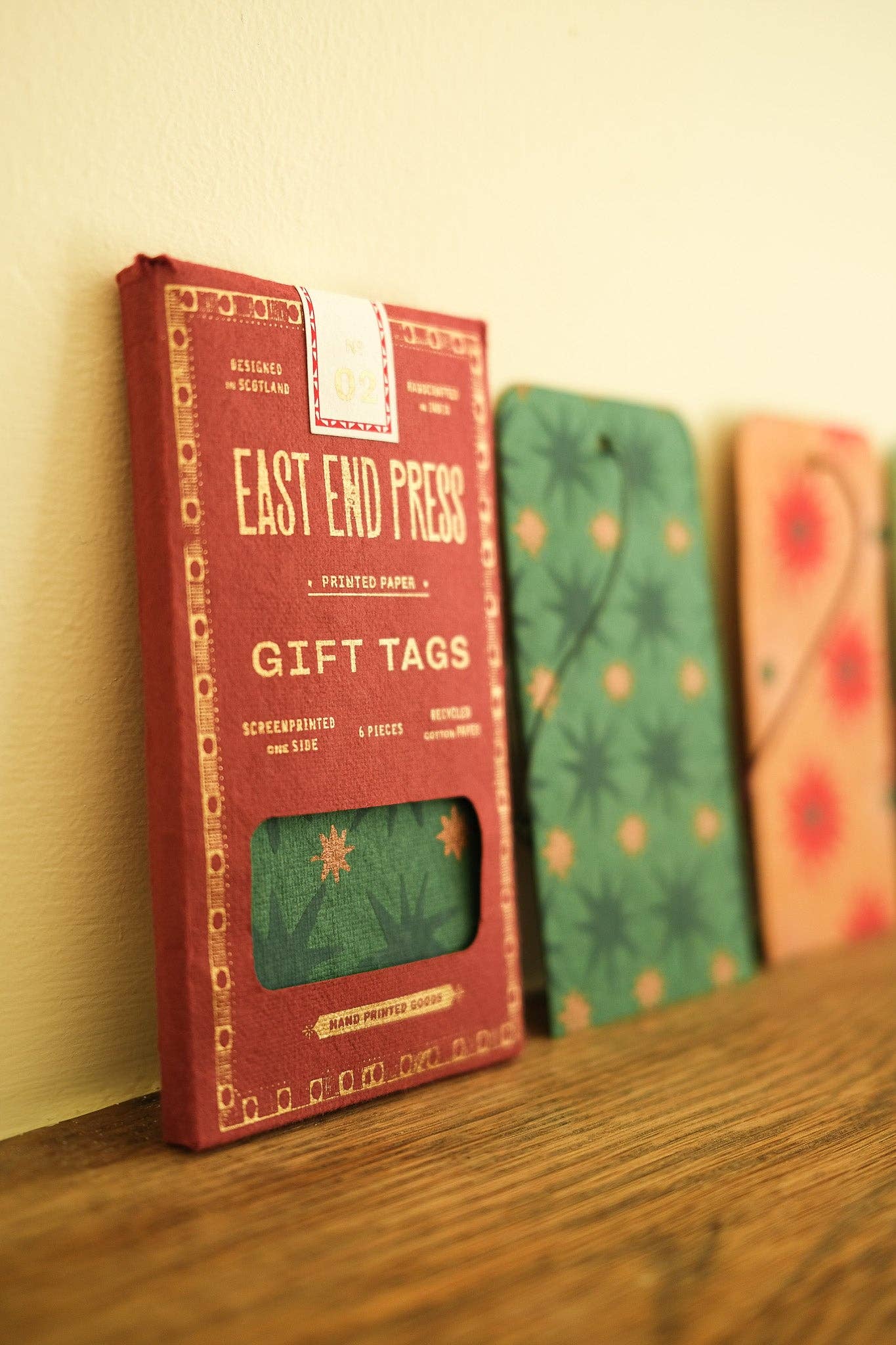6 CHRISTMAS GIFT TAGS