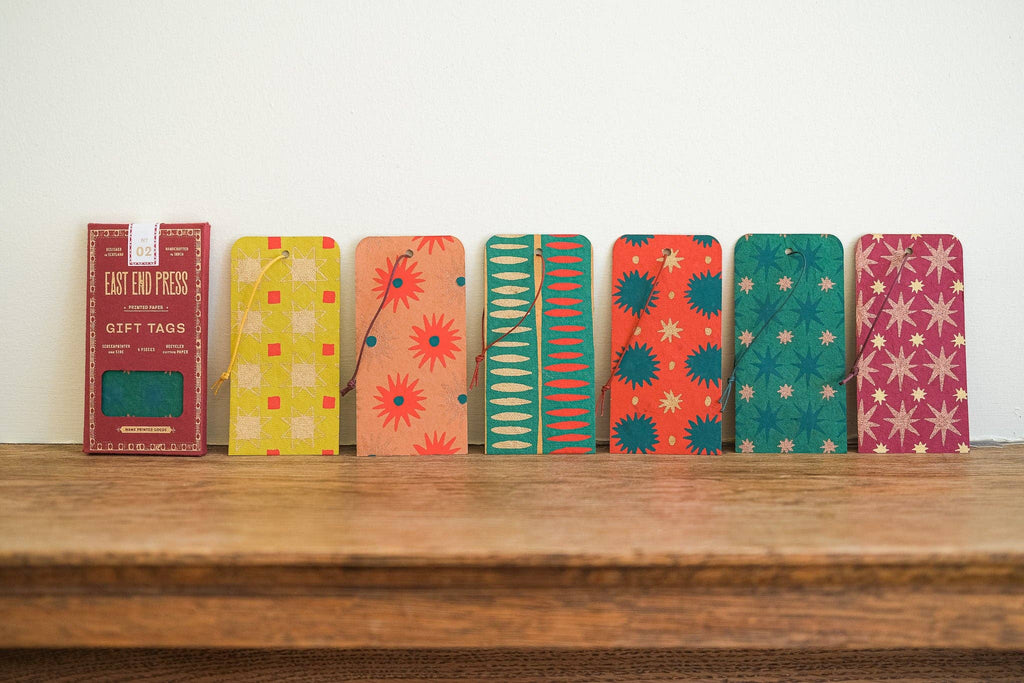 6 CHRISTMAS GIFT TAGS